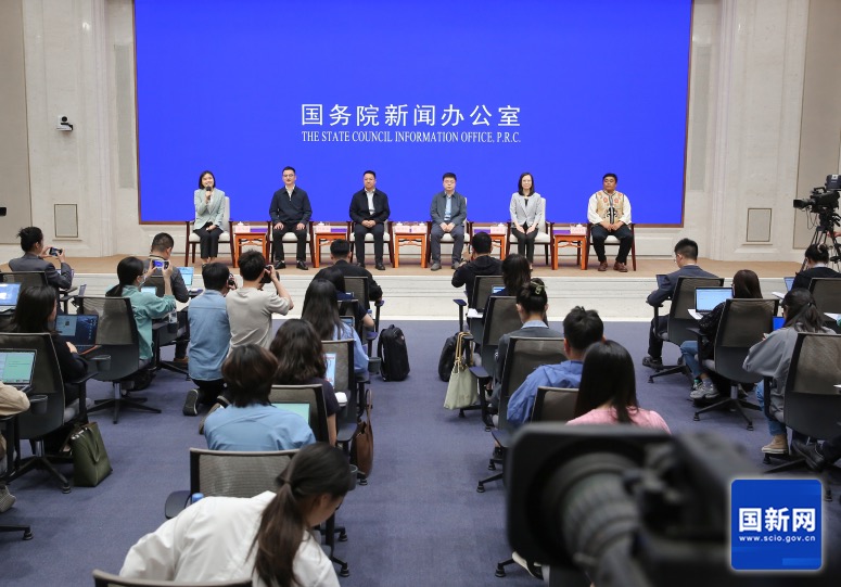 中外记者见面会现场（张馨 摄）