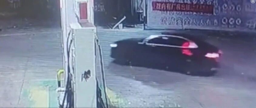 西安警方：开宝马逃单男子落网