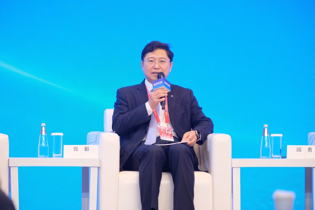 中国建设银行副董事长、执行董事、行长兼首席合规官张毅。澎湃新闻记者 胡志挺&nbsp;摄