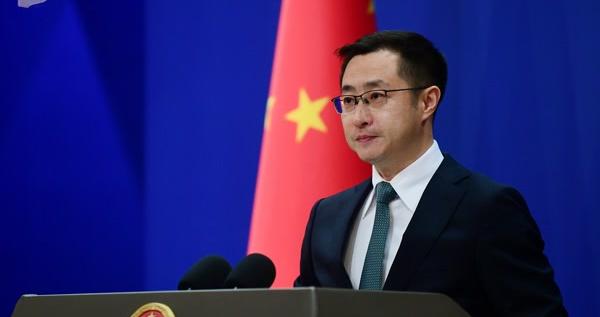 美国商务部暂缓将DeepSeek等中企加入限制清单，外交部回应