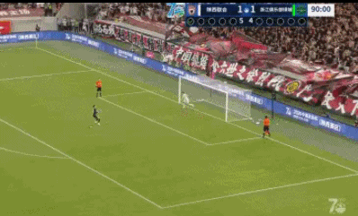 陕西联合门将何立攀扑出点球瞬间