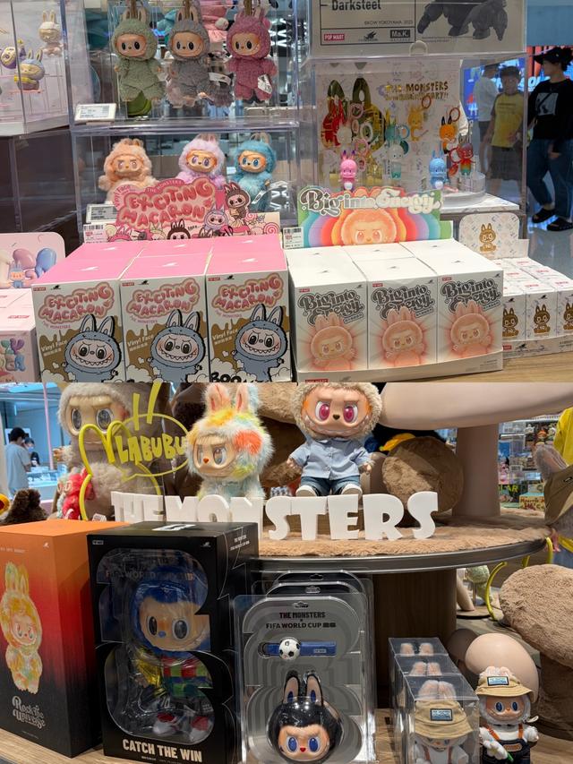 泡泡玛特线下店，多个LABUBU系列产品现货在售 澎湃新闻记者 吴雨欣 摄