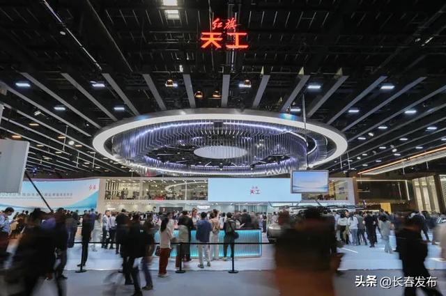 2026年4月24日，北京国际汽车展览会拍摄的红旗天工展台。新华社记者 常能嘉 摄