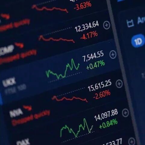 7月存储大劫，挤满亏惨的年轻人