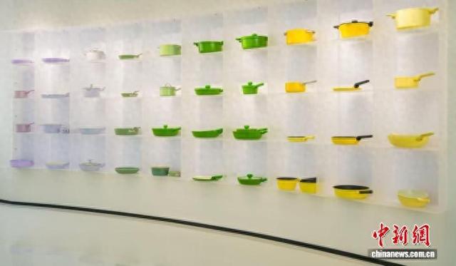 浙江跨境电商卖家展出面向海外市场的多元产品。 受访者 供图