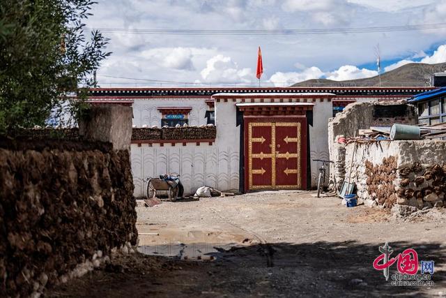 萨迦县扎西岗乡灾后重建的新房。中国网记者 郑亮摄