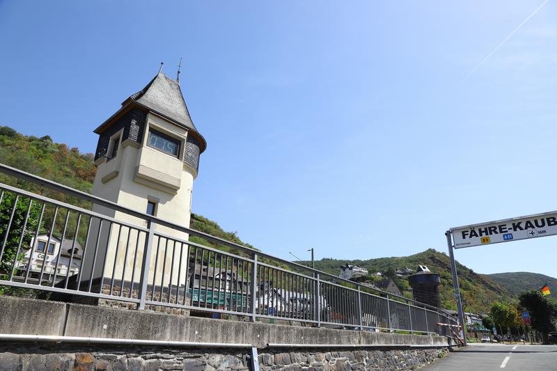 莱茵河水位告急，德国航运业拷问疏浚工程为何拖延34年|干旱|航道|水量|船只|考布_手机新浪网