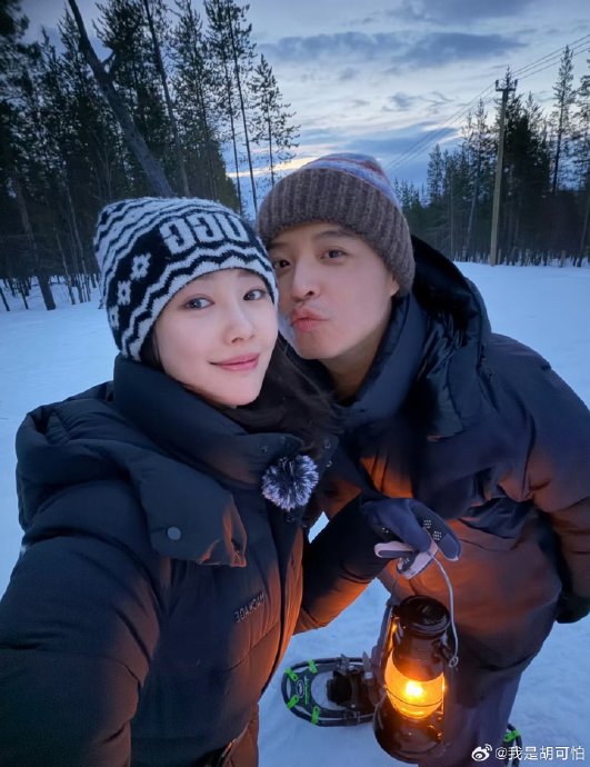 李纯马頔罗马撒糖,婚后仍似热恋|佛系婚恋|不办婚礼|异口同声|妻子的浪漫旅行|拒绝婚纱照_新浪娱乐_新浪新闻