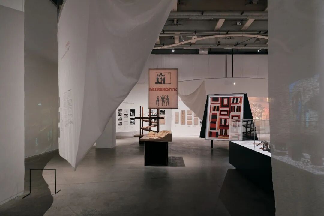 《丽娜・波・巴蒂：生存的诗学》建筑师回顾展