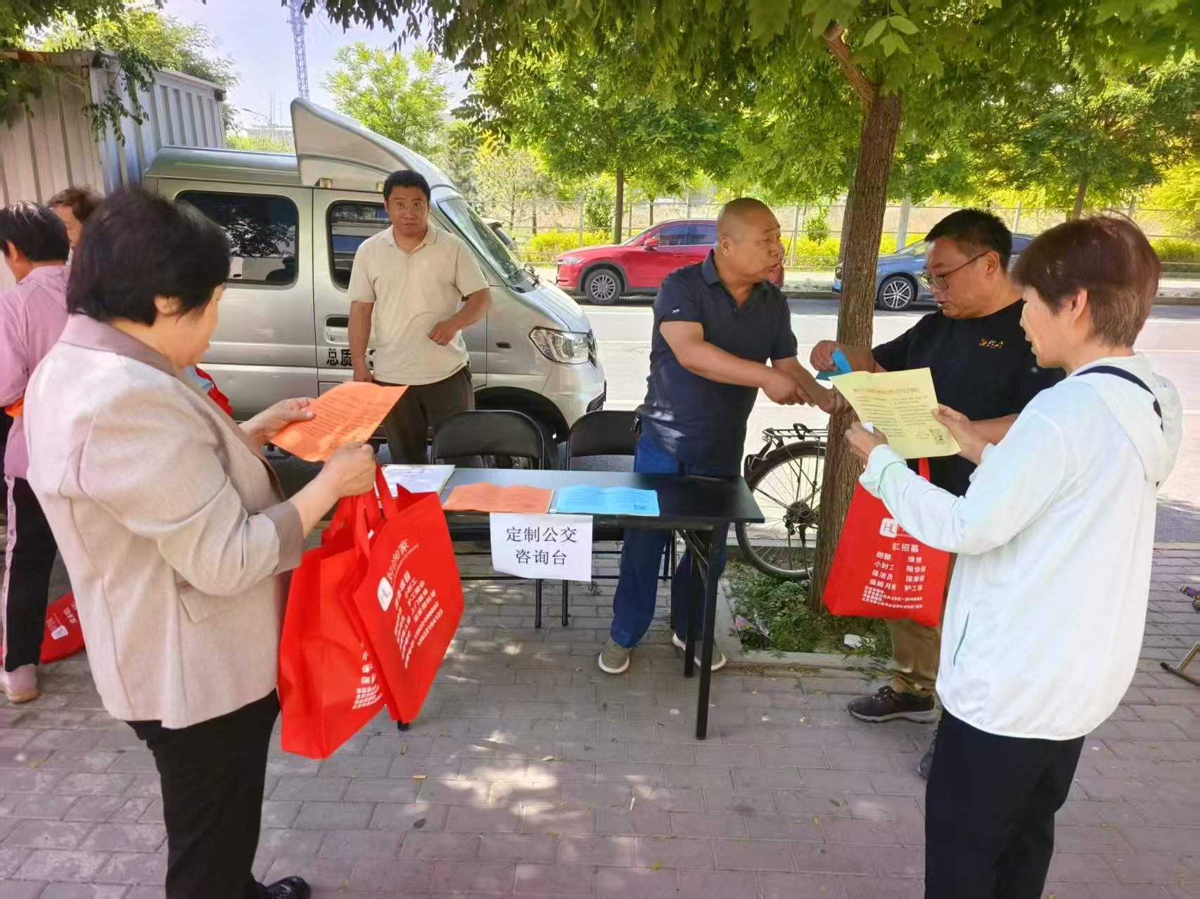 從趕路到「趕得上晚餐」,房山兩條公交重塑跨區通勤節奏 - 新浪香港