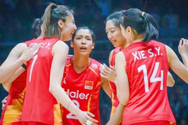吴梦洁仅拿4分！中国女排75-16狂胜，赵勇藏的这个用意你看懂了吗