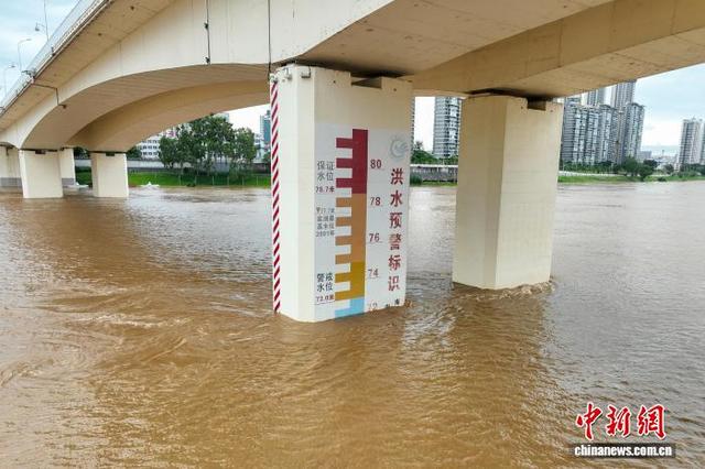 图为当日早间实时水位。（无人机照片） 陈冠言 摄