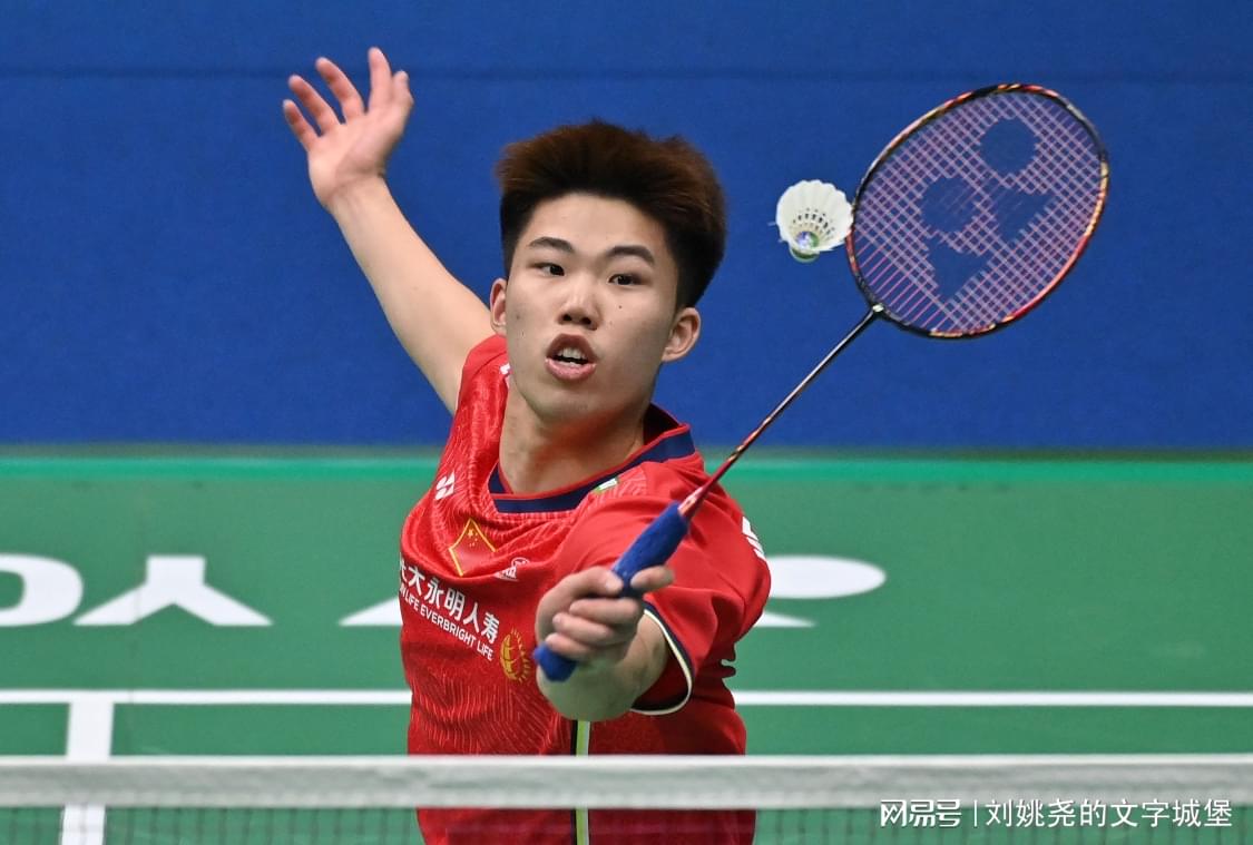 国羽锁定3席8强！世界第1险翻车，卫冕冠军2-1脱险，女双横扫晋级！