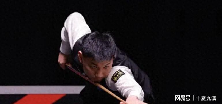 英国公开赛！中国10人晋级32强，赵心童榜上有名，白雨露惨遭逆转