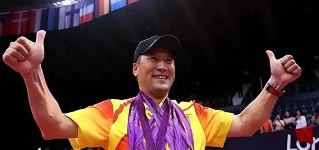 拜仁慕尼黑VS博德闪耀直播_拜仁慕尼黑VS博德闪耀免费直播在线观看_拜仁慕尼黑VS博德闪耀高清直播无插件