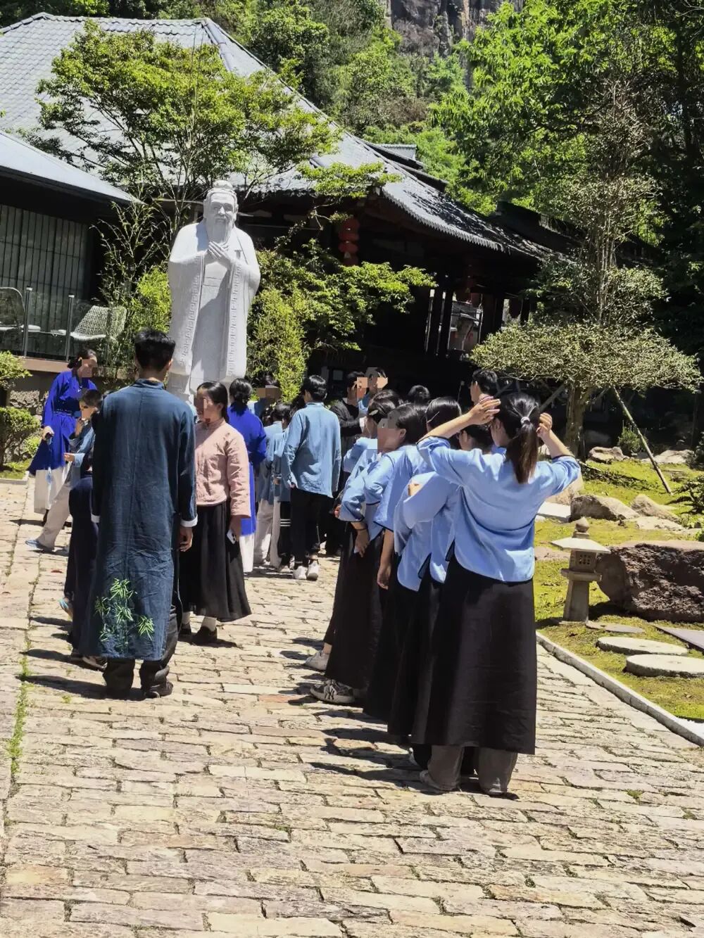 起底如是书院赖泽平:传销头目变“国学大师”，洗脑家长、殴打学员_https://www.izongheng.net_快讯_第5张