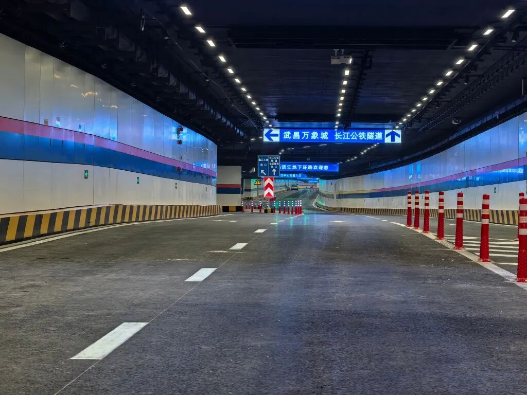 地下环路内部景象。新华社发