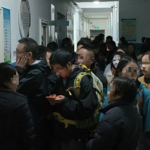 10万游客涌入小县城 文旅局长给铺床
