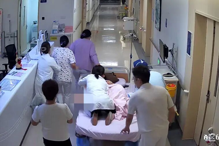 医生一个跪姿动作，8分钟逆转生死局
