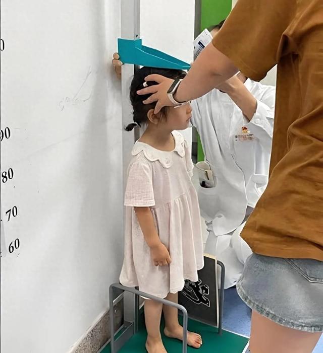 想让孩子多长高几厘米！12岁前2类运动别乱碰，耽误长高还伤身体