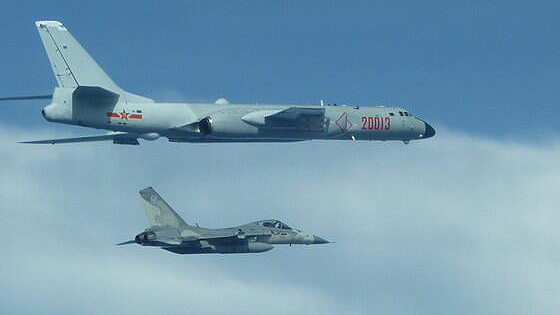 台军IDF战机拦截解放军轰6K!