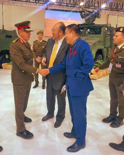 华国中主席与埃及中央军委高级将领
