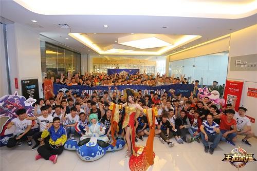 60万悬赏冠军 王者荣耀暑期盛典战意激昂