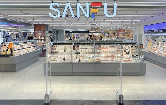 akf三福碰撞时尚新火花快来线下打卡吧