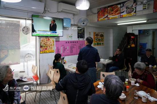 2019年12月20日上午,澳门红街市某茶餐厅