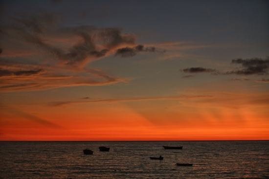 儋州龙门激浪：吹海风、看夕阳，把浪漫装进口袋里！