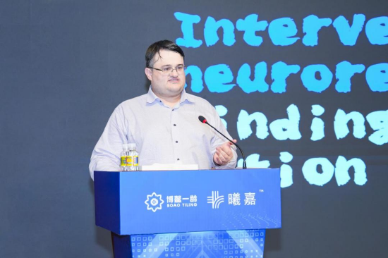 美国巴罗神经学研究所神经外科教授、曦嘉医疗首席医疗官Michael Sughrue