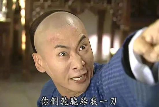 烤肉时必须不停踩踏板为保证火候合适|追风少年刘全有|烤肉|踏板_新浪