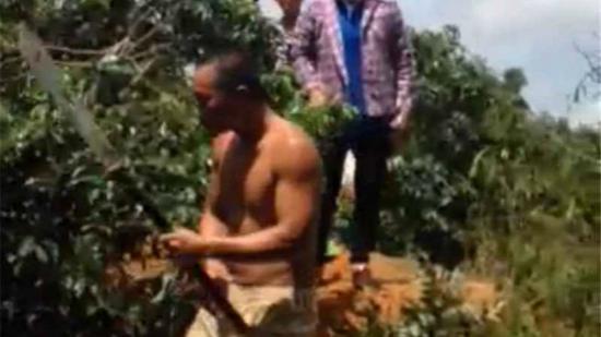 广东多名男子持关公刀抢80斤荔枝 发朋友圈炫耀