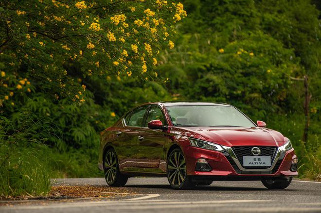 始于舒适，陷于颜值