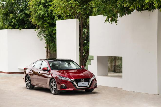 不爱红妆爱红装？为什么她选择了第七代天籁