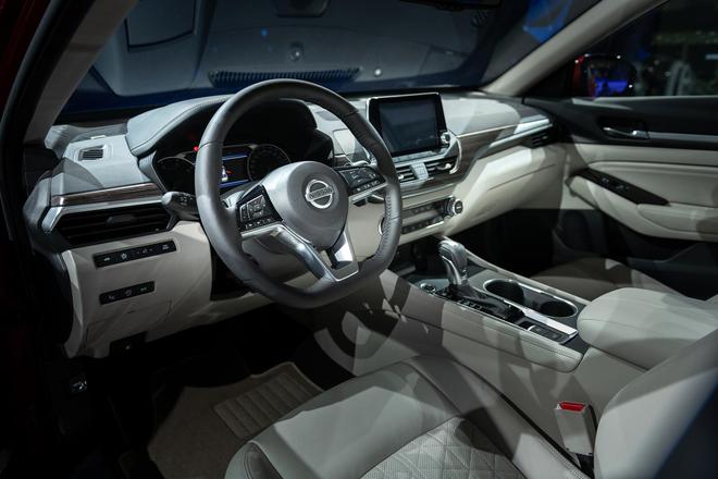 不爱红妆爱红装？为什么她选择了第七代天籁