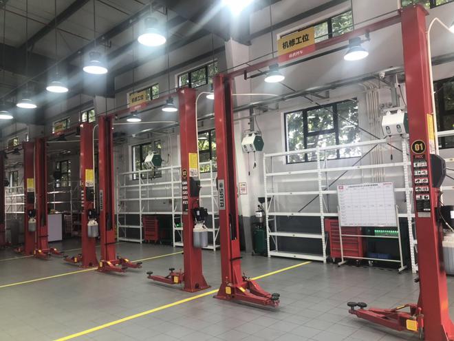 途虎养车上海技术中心车间