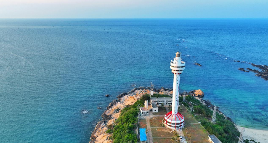 作为海南海洋文化代表符号的灯塔，如今也是热门打卡点