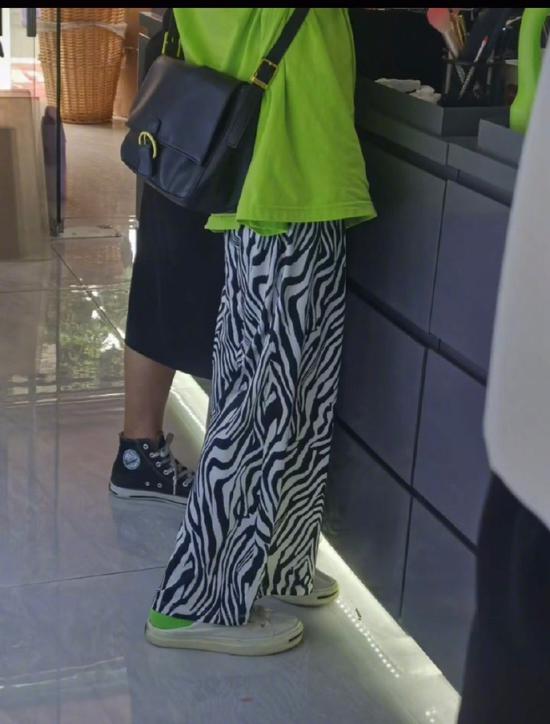 囧哥:五百万体验券!女子账户突然多出500万一查是系统错误休闲区蓝鸢梦想 - Www.slyday.coM 囧哥:五百万体验券!女子账户突然多出500万一查是系统错误休闲区蓝鸢梦想 - Www.slyday.coM