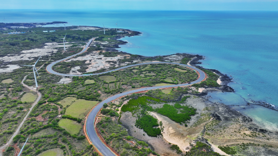 西线独特的火山海岸风情