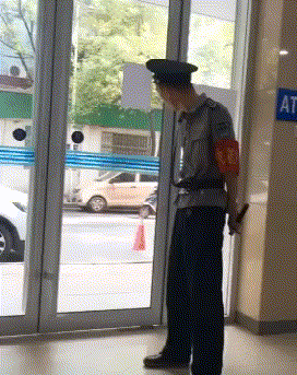 囧哥横跨全球的扫毒风暴背后是警方做出了让毒贩爱不释手的app