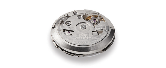 第三阶段—1971年,推出经典46机芯,作为东方双狮核心机芯,持续生产