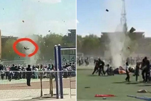 实拍学校运动会遇龙卷风 学生当场被卷数米高