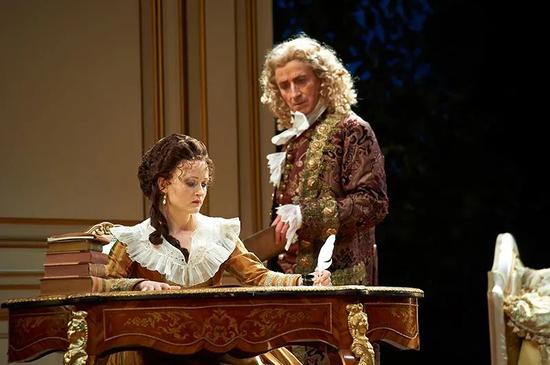 牛顿的超级女粉丝夏特莱侯爵夫人│左图右史