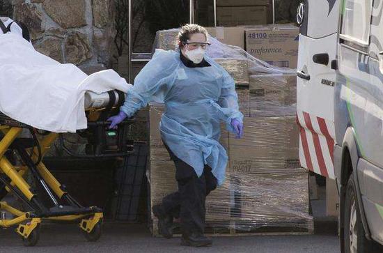 联合国报告：新冠疫情恐将令女性地位倒退25年