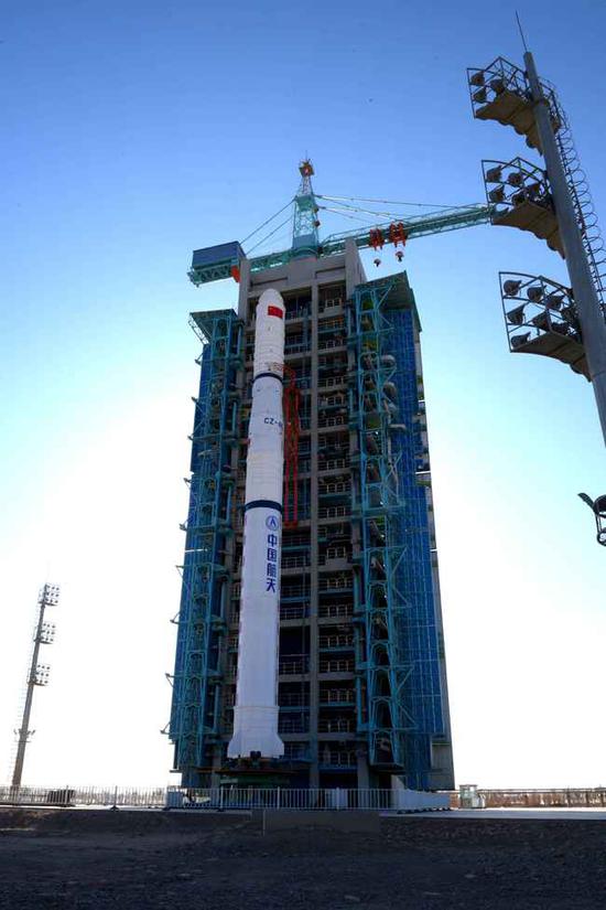 上海航天长四丙一箭三星发射成功 迎开门红