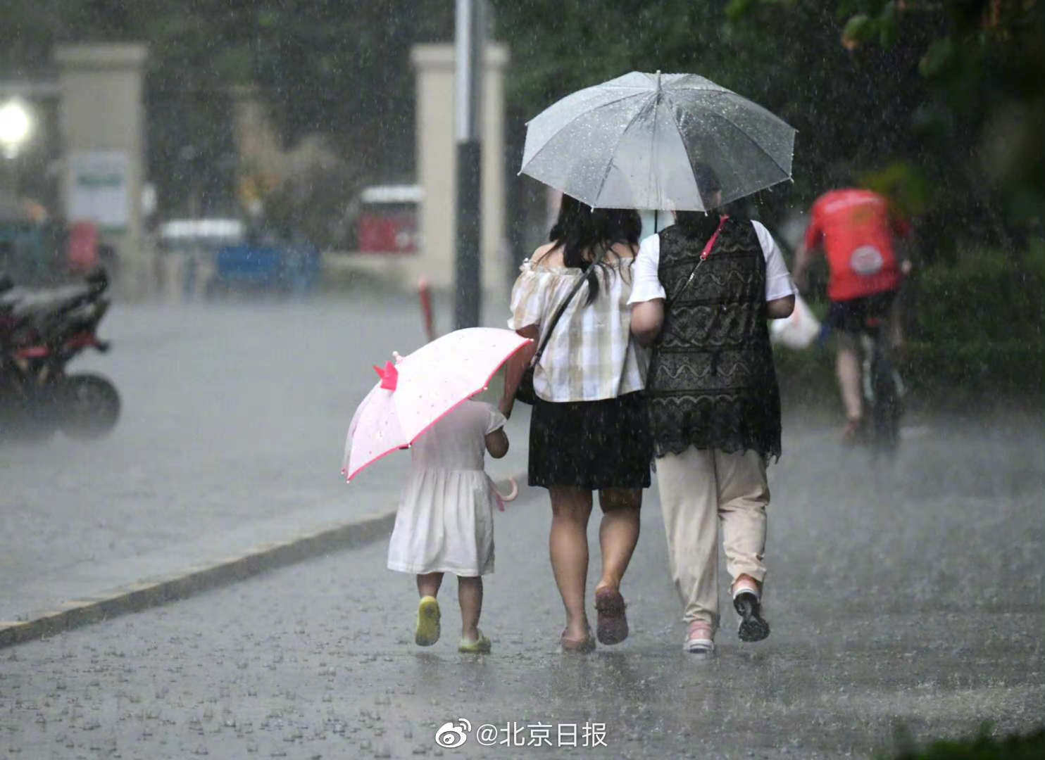 北京周日午后有雷阵雨局地大风冰雹|北京市|交通安全|气象预警|注意防范|预报预警_手机新浪网