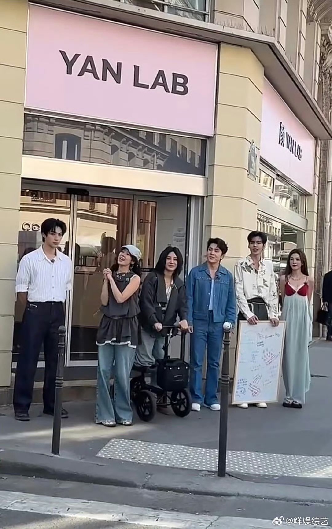 尚雯婕与巴黎合伙人重聚,专业表现引期待