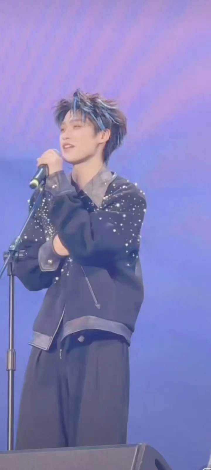 梓渝粉丝名定为YUNI与你,音乐节表现获赞