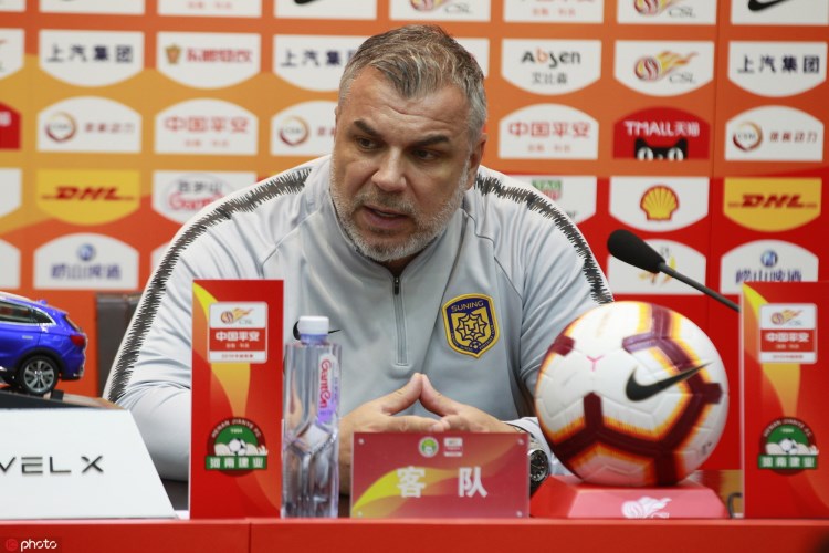 赛前 | 奥拉罗尤:会对密集赛程进行轮换 黄紫昌